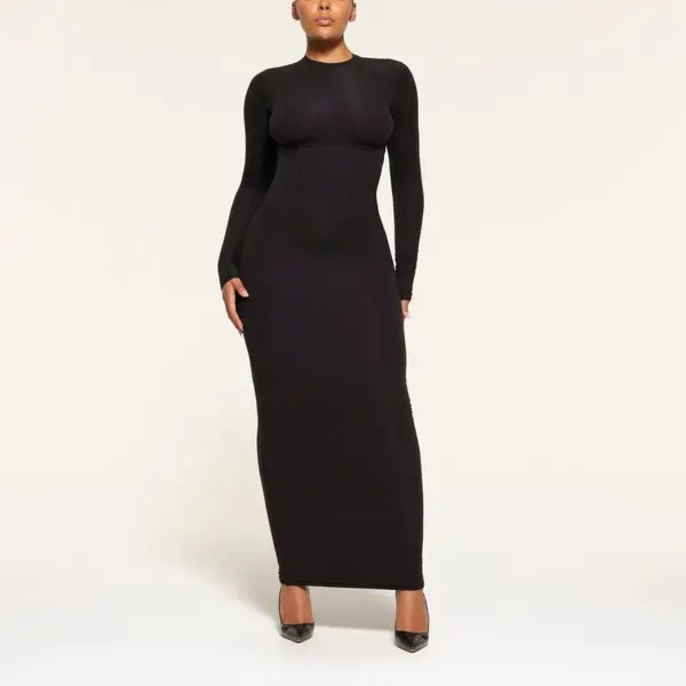 2. NWT SKIMS FITS EVERYBODY CORSET LONG SLEEVE DRESS